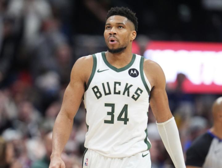 字母哥左膝伤势曝光,雄鹿前景蒙上阴影;知名记者详解细节,一周后复查决定走向。 体育新闻 字母哥左膝伤势曝光,雄鹿前景蒙上阴影;知名记者详解细节,一周后复查决定走向。 体育新闻