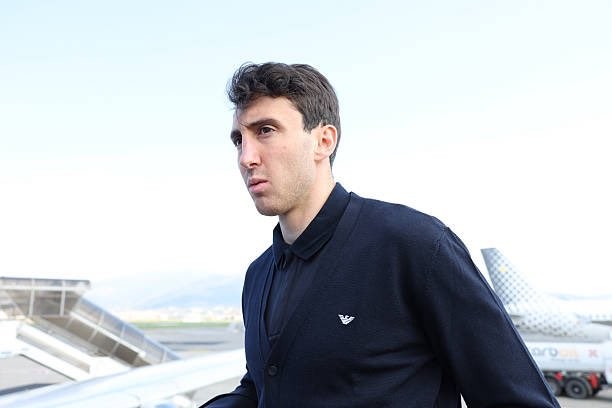 豪门博弈的残酷真相:坎比亚索的去留折射出的不仅仅是数字游戏 体育新闻