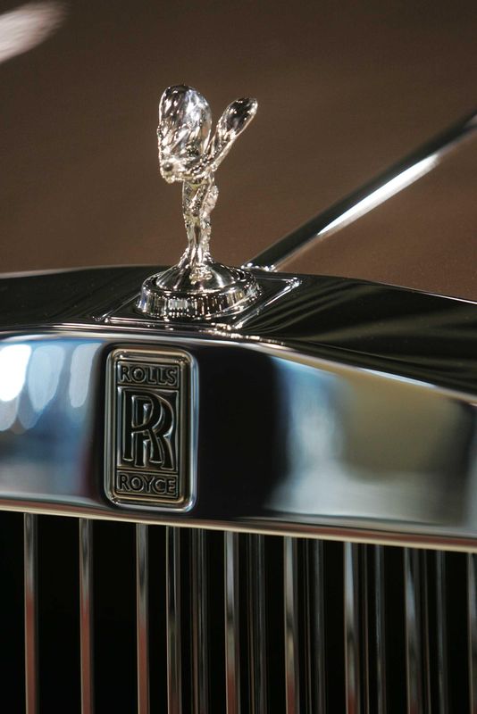  保时捷深度观察：从辉煌巅峰到静默重塑的转型之路 汽车科技