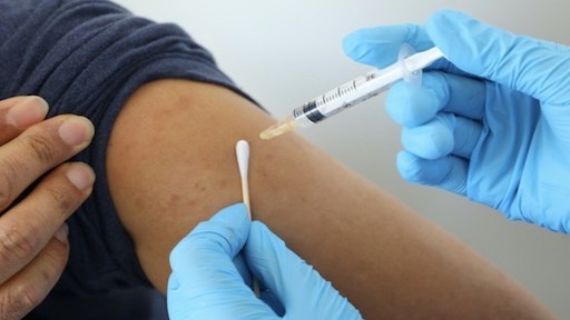  商业闭环的证伪与自救：GUESS中国区撤店的战略逻辑剖析 企业服务