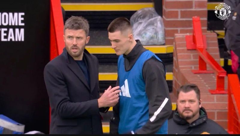  从天才边锋到迷失红魔：一位年轻球员的成长阵痛与另一位的生死时速 体育新闻