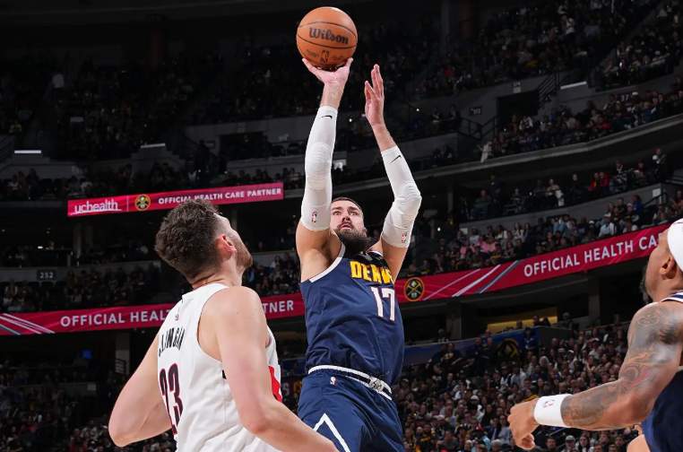  【深度解析】从低迷到复苏：瓦兰丘纳斯如何用技术迭代完成逆袭？ 体育新闻