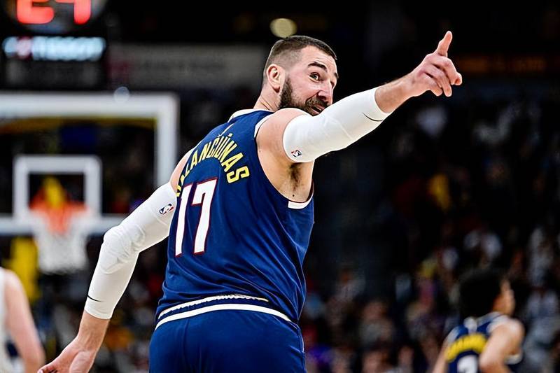  【深度解析】从低迷到复苏：瓦兰丘纳斯如何用技术迭代完成逆袭？ 体育新闻