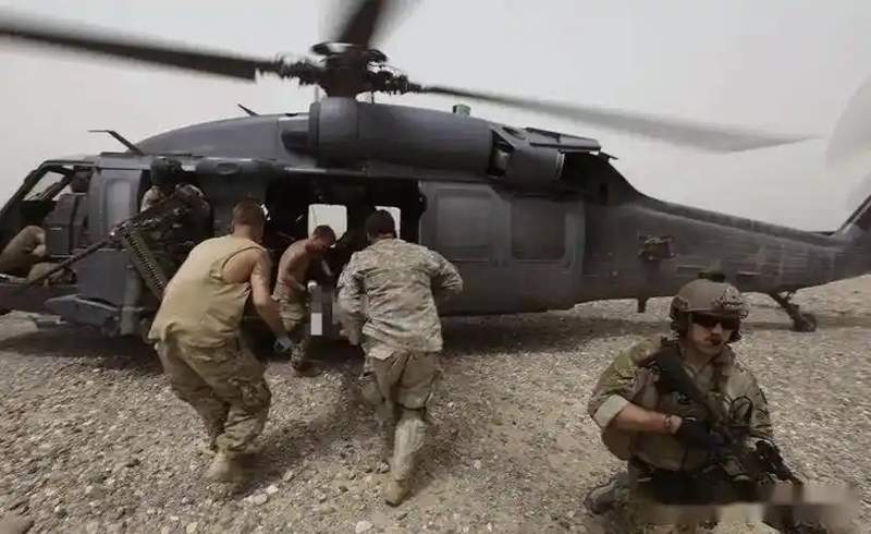  当情绪跑在真相前面：我们为什么总被“灭口”故事收割注意力？ 新闻