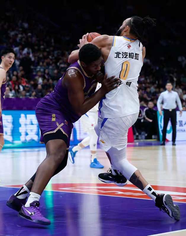  【战术复盘】北京北汽何以19分大胜：防守体系与核心球员的共振效应 体育新闻