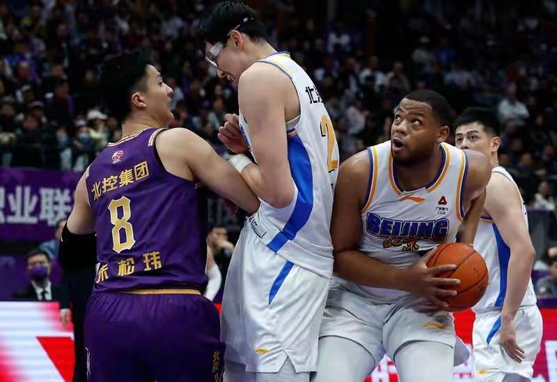  【战术复盘】北京北汽何以19分大胜：防守体系与核心球员的共振效应 体育新闻