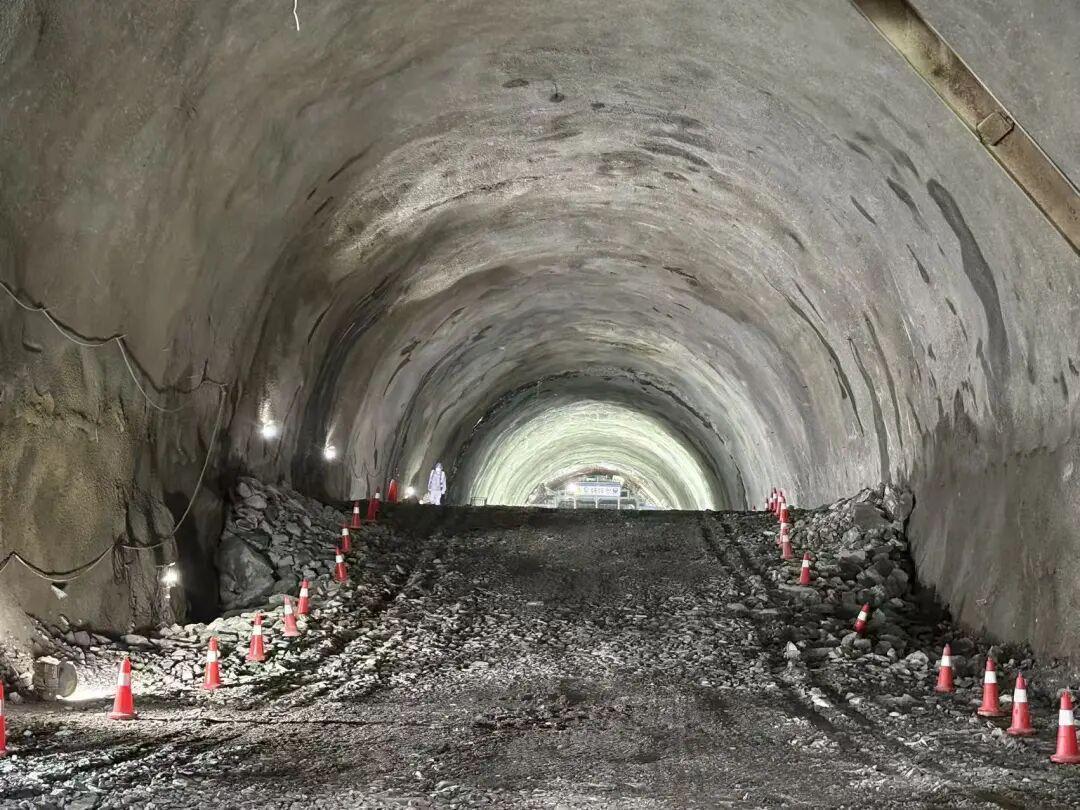  深南高铁新中隧道贯通：技术拆解与粤港澳大湾区轨道网新变局 新闻