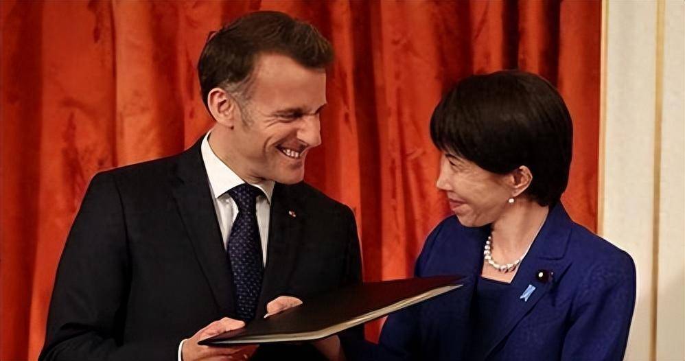  那个在东京签完反华声明的男人，转头就飞去了首尔——大国博弈中的小国外交困境 新闻